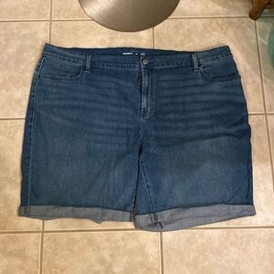 Old Navy mid thigh jean roll up shorts mid rise wow size 24